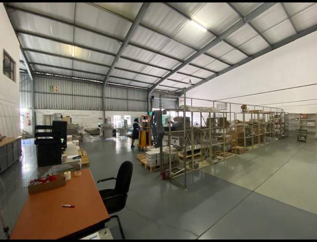 726M² WAREHOUSE TO LET IN RIVERHORSE VALLEY
